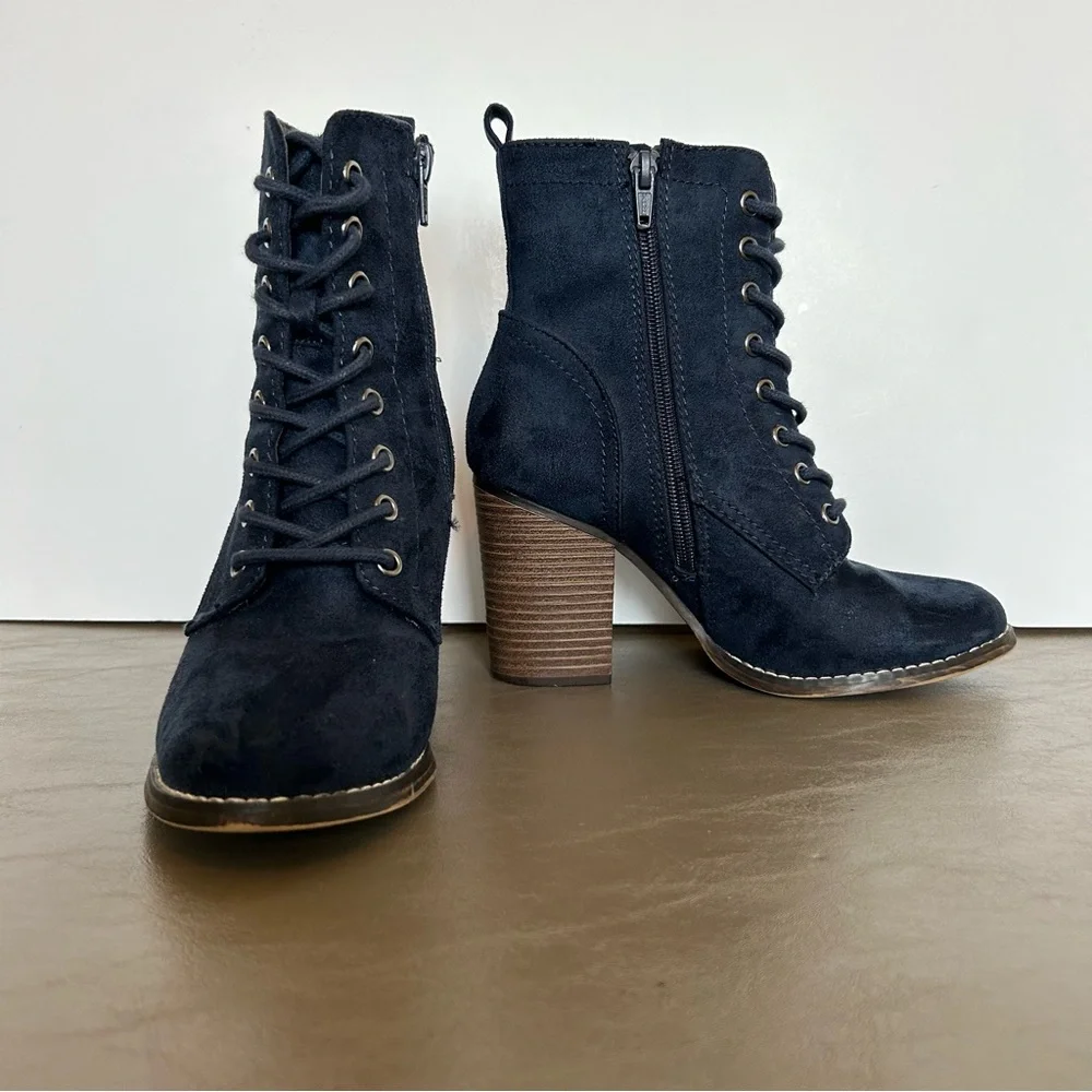 Candie's Dark Blue Faux Suede Chunky Heeled Ankle Boots with Side Zipper Size 7